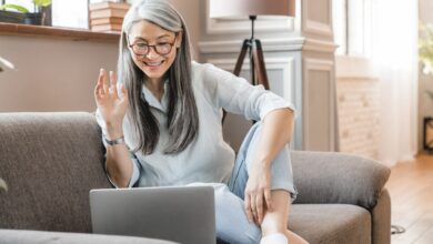 Benefits of Using an Online Chat Room for Anonymous Advice