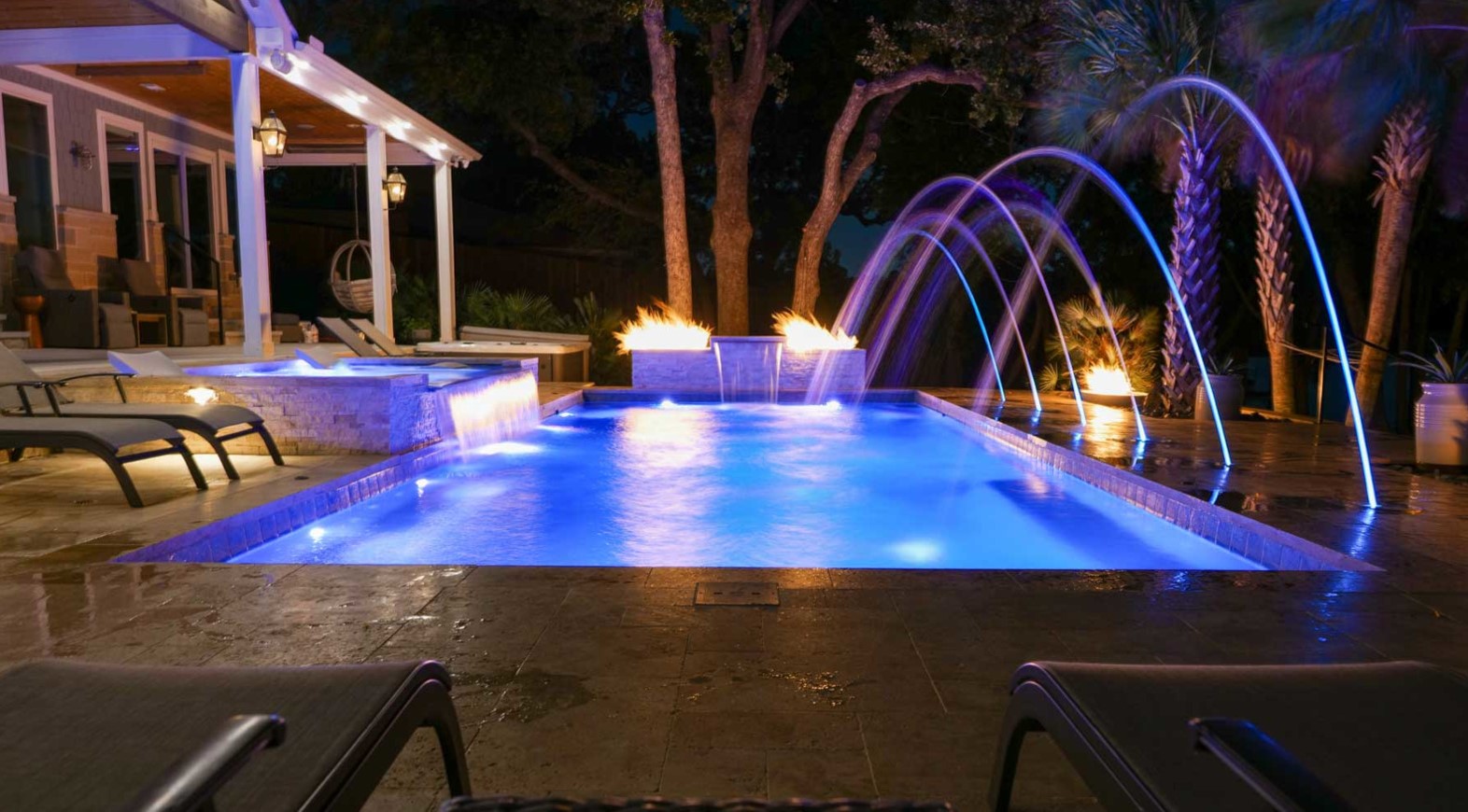 Glowing Reviews: The Advantages of Installing LED Pool Lights