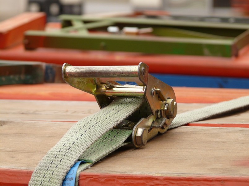 7 Inspection Tips to Follow When Using Your Ratchet Straps