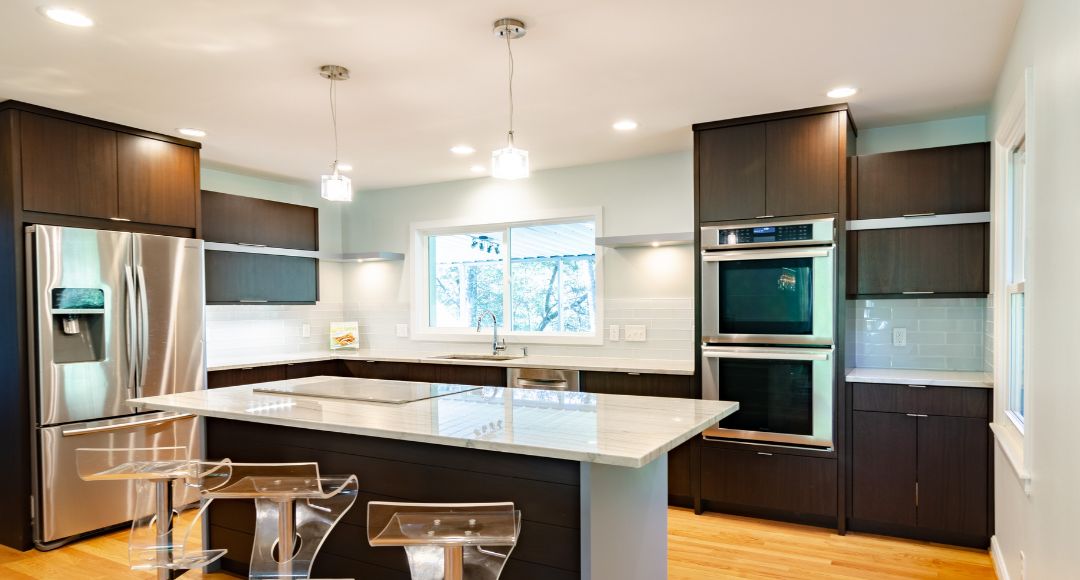 How to Layer Kitchen Lighting for Optimal Ambiance