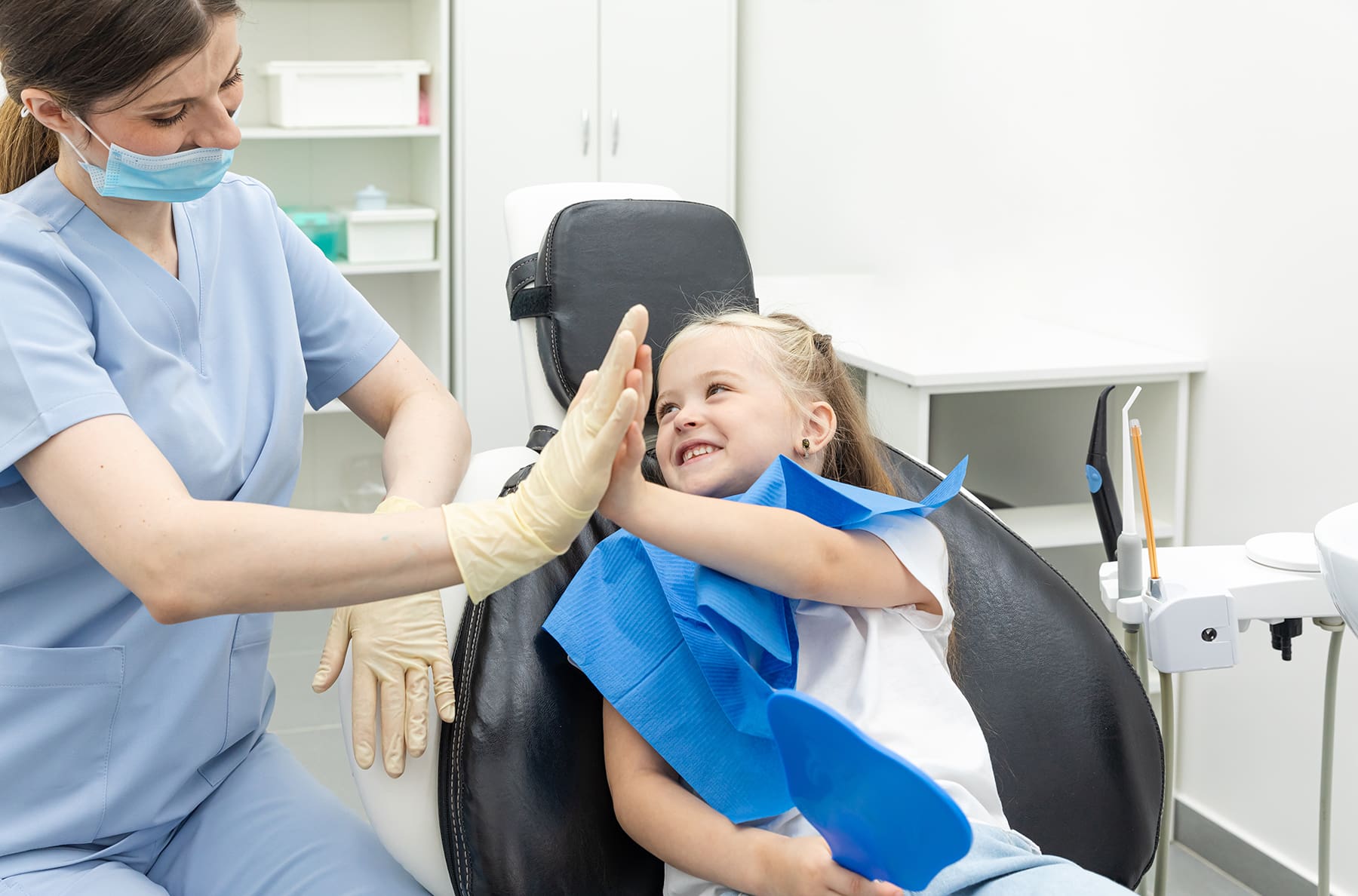 5 Reasons Parents Choose Cosmetic Dental Bonding For Teens’ Minor Chips