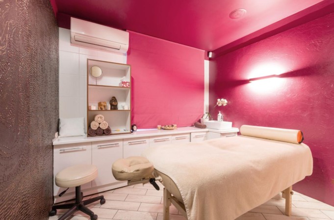 What Wellness Professionals Should Consider Before Renting a Treatment Room