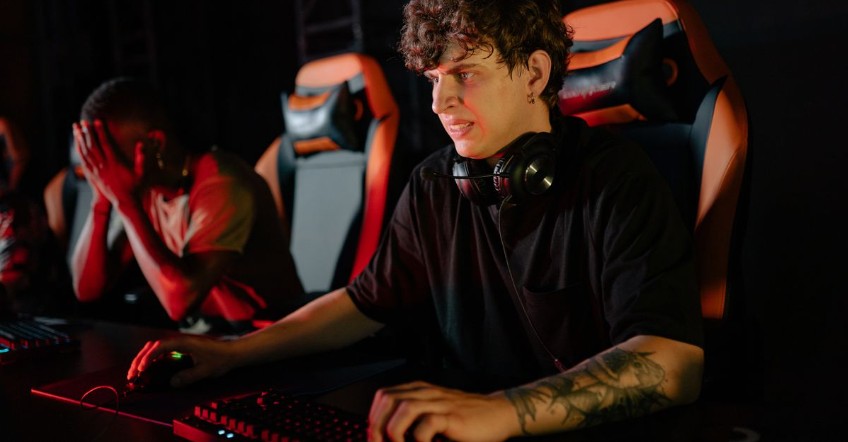 How Online Gaming Platforms Can Build Loyalty Without Overused Offers