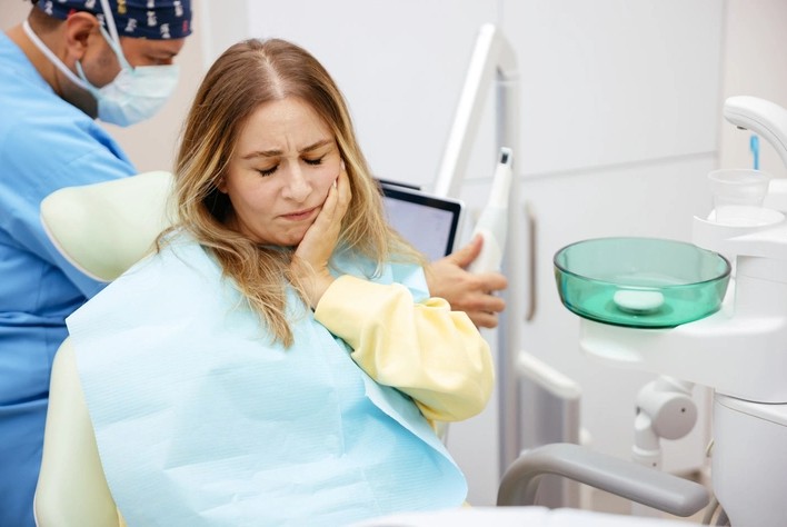 Emergency Dental Visits At A Dental Center: What Happens First