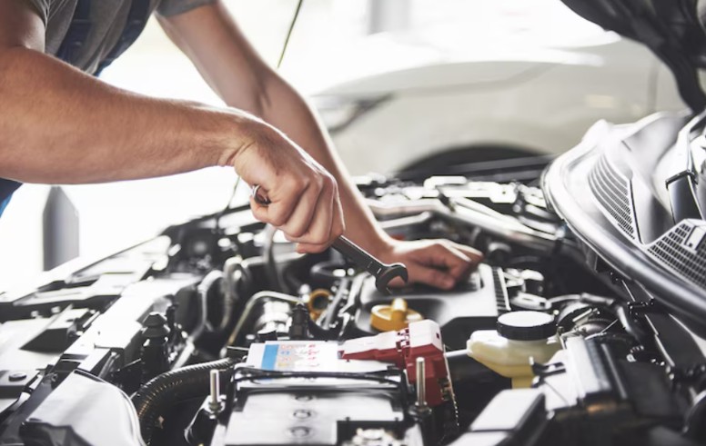 The Best Ways to Maintain Your Vehicle Without Interrupting Your Day