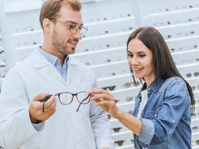 The Role Of Eye Doctors In Prescribing And Adjusting Glasses